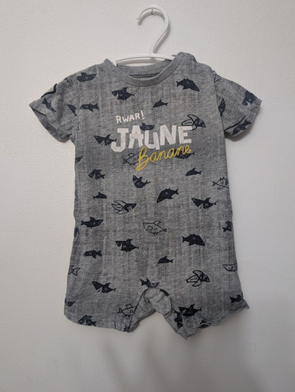 Souris Mini Gray Shark Print Baby Romper with 'shark' Graphic Cotton 9 M